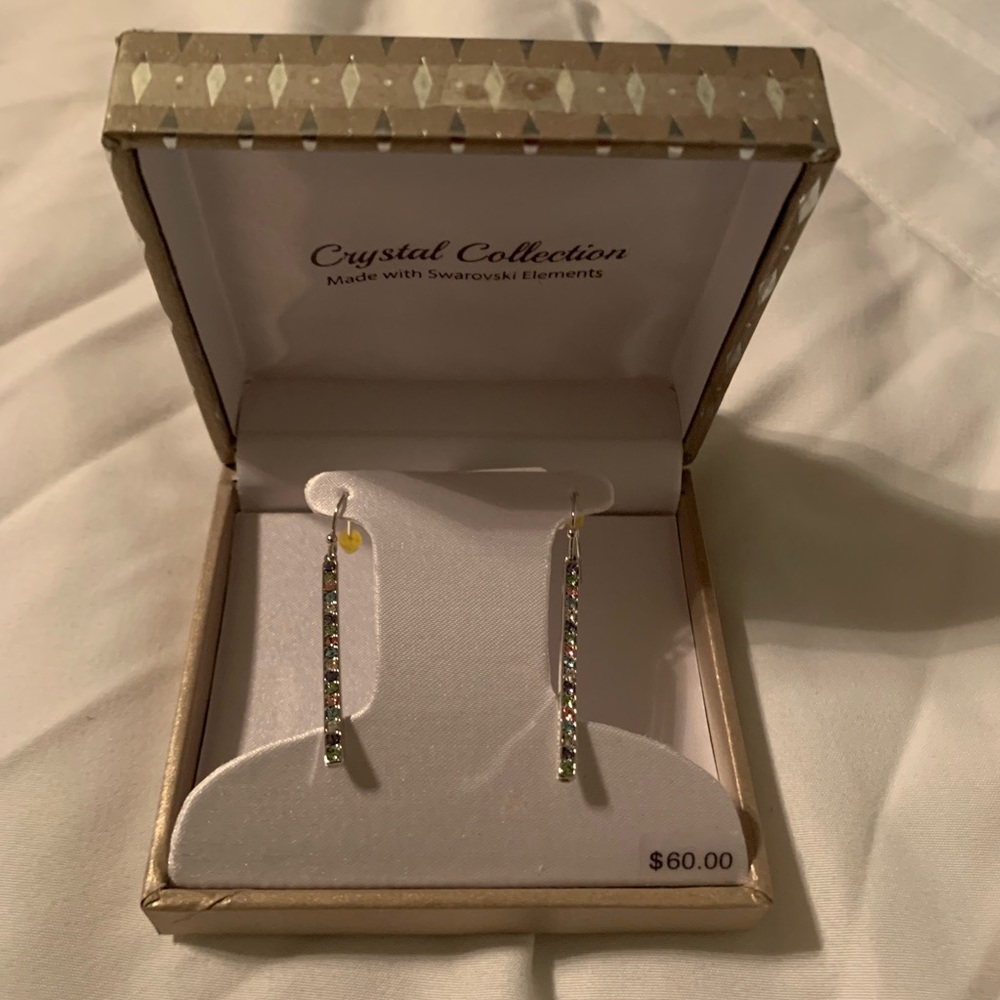 Brand new dangling earrings